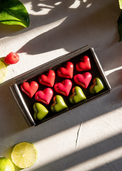 Coffret Ecrin Sisao, assortiment de chocolats artisanaux suisses noir, lait et blanc