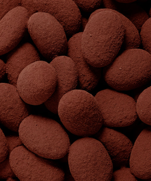 Princesse amande d'Avola enrobée de chocolat au noir Sisao.