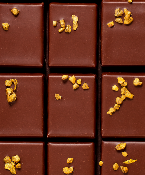 Avèla pâte d'amande et café Arabica, chocolat noir Sisao