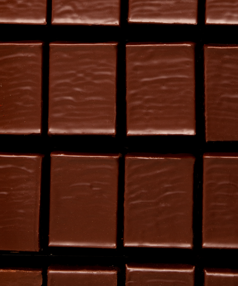 Pavé glacé chocolat noir Sisao à la noisette et au café Arabica