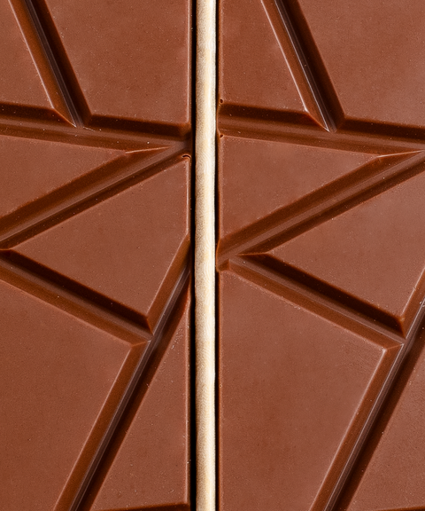 Pochette Flame Orange, chocolat au lait Sisao aux épices chaï
