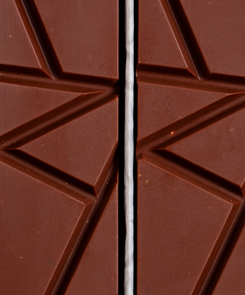 Pochette Ultra Violet, chocolat noir Sisao au grué de cacao Maracaibo